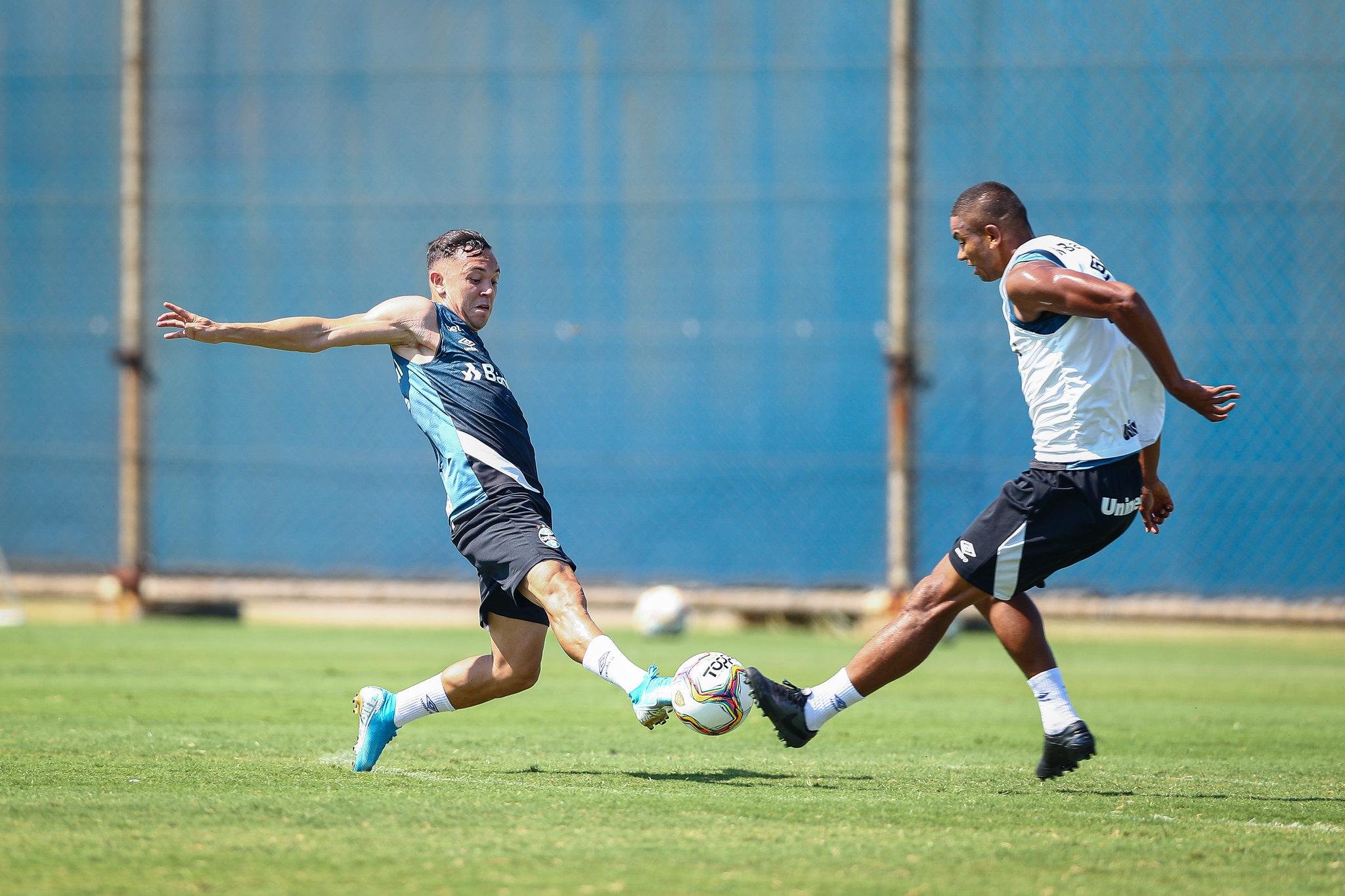 Gr&ecirc;mio enfrenta o S&atilde;o Luiz &agrave;s 11h deste domingo