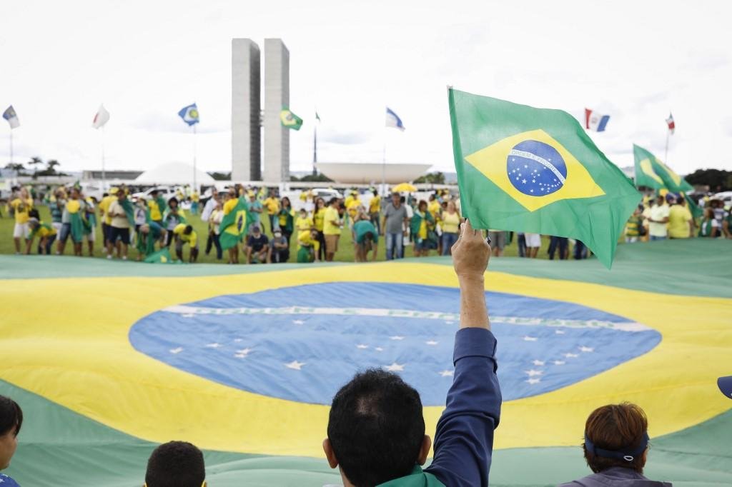 Presidente Jair Bolsonaro compartilhou v&iacute;deos dos atos pelo Brasil no Twitter