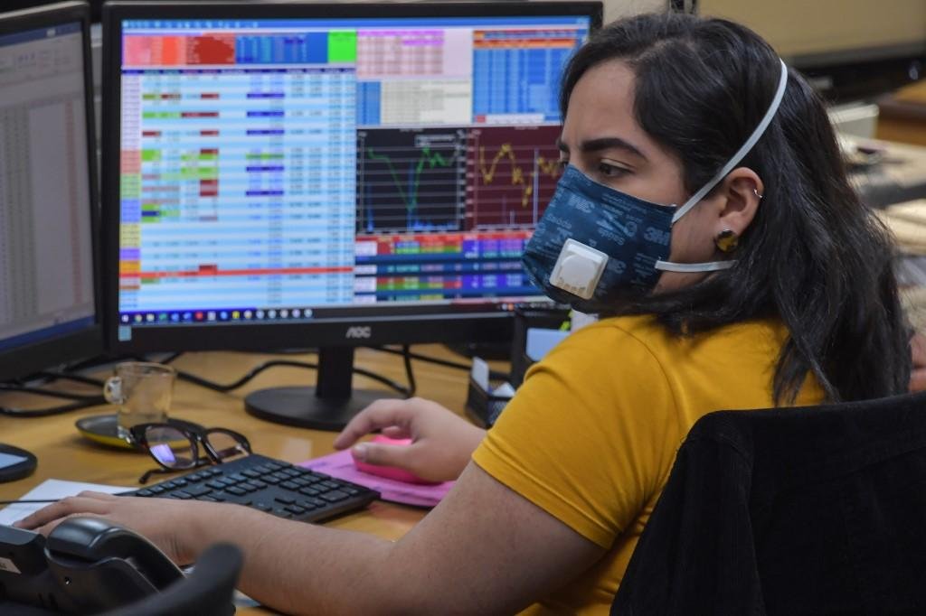 Coronav&iacute;rus pode piorar com ibuprofeno, diz estudo