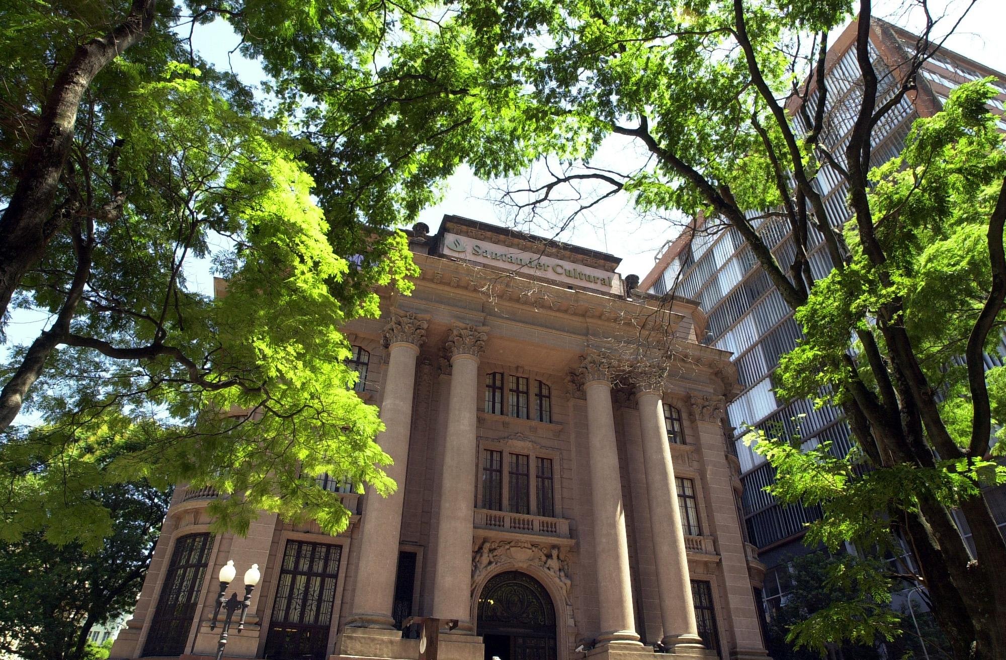 Medida atende as recomenda&ccedil;&otilde;es para evitar propaga&ccedil;&atilde;o do novo coronav&iacute;rus na capital ga&uacute;cha