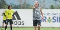 Técnico Jorge Jesus, do Flamengo, teve primeiro teste positivo fraco para Covid-19