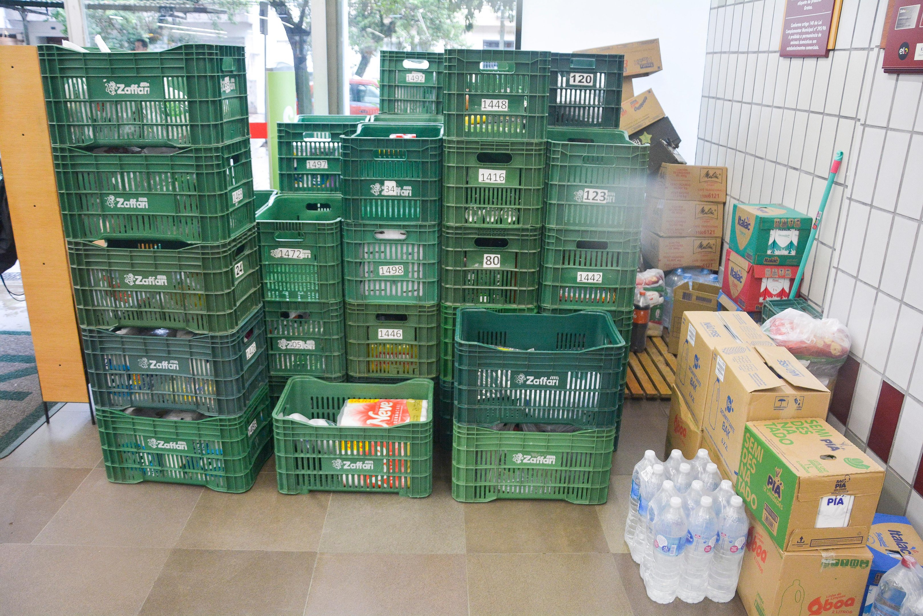 Supermercados ga&uacute;chos que recebem cerca de quatro milh&otilde;es de pessoas&nbsp;por dia adotaram uma s&eacute;rie de medidas para prevenir o coronav&iacute;rus