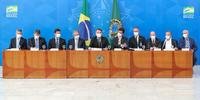 Anúncio foi feito durante coletiva de imprensa de Bolsonaro e oito de seus ministros