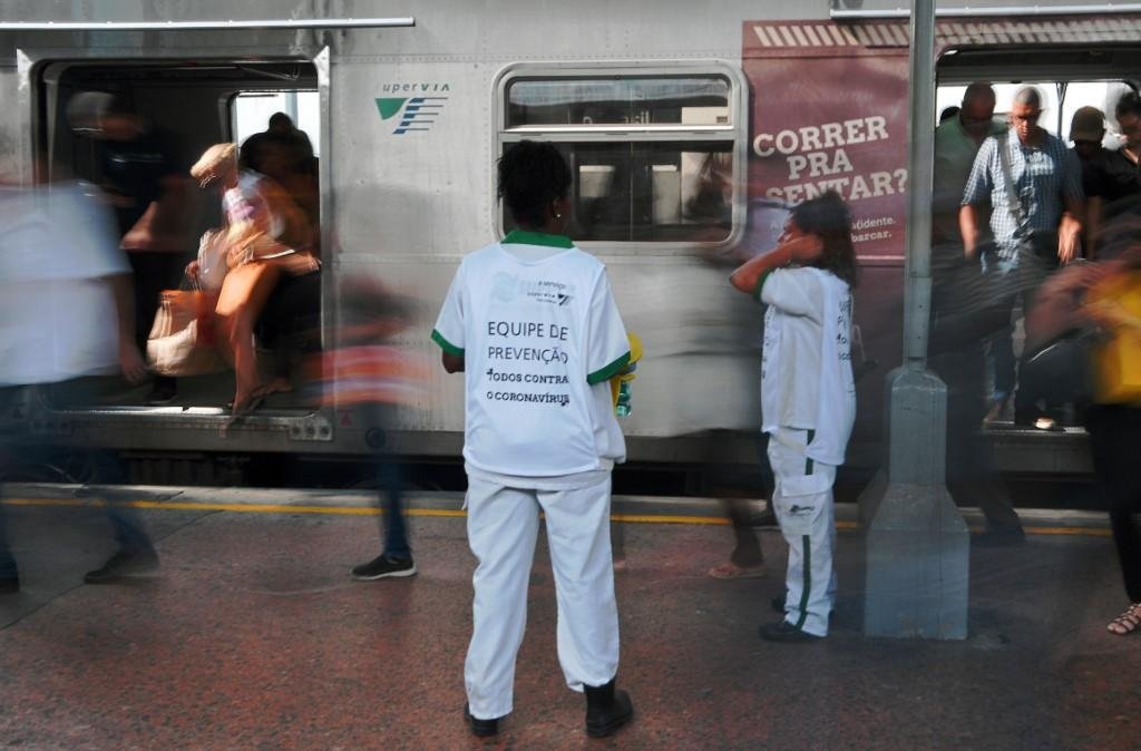 O estado do Rio de Janeiro j&aacute; contabiliza duas mortes por coronav&iacute;rus at&eacute; esta quinta-feira