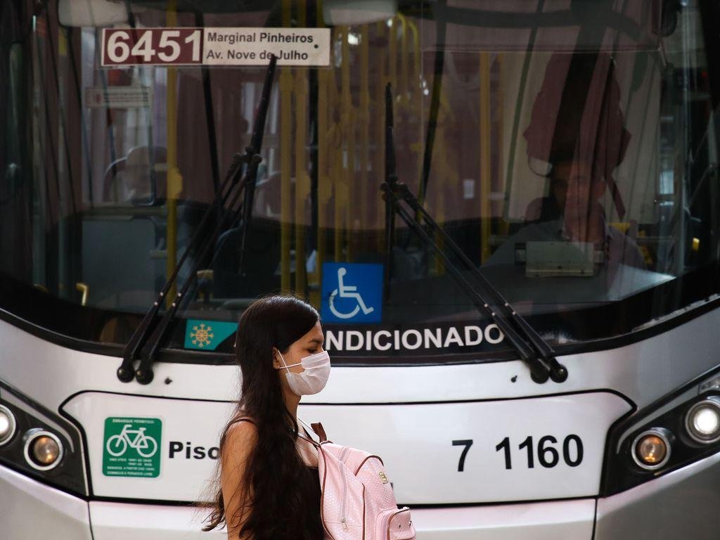 M&eacute;dicos ser&atilde;o orientados a fornecer atestados a pessoas com sintomas e aos familiares