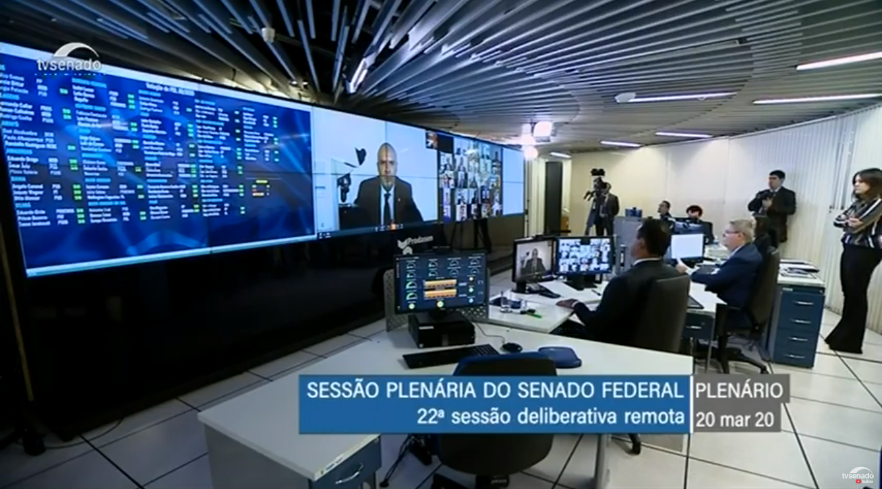 A ado&ccedil;&atilde;o do aplicativo foi autorizada por um Ato da Mesa Diretora com base no artigo primeiro do Regimento Interno, que prev&ecirc; sess&otilde;es do Senado fora do Distrito Federal.