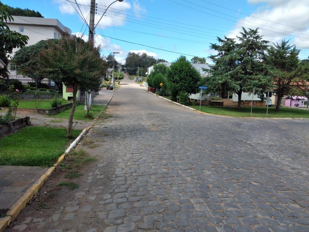 O primeiro dia de quarentena da comunidade de Vila Jansen foi de ruas totalmente vazias