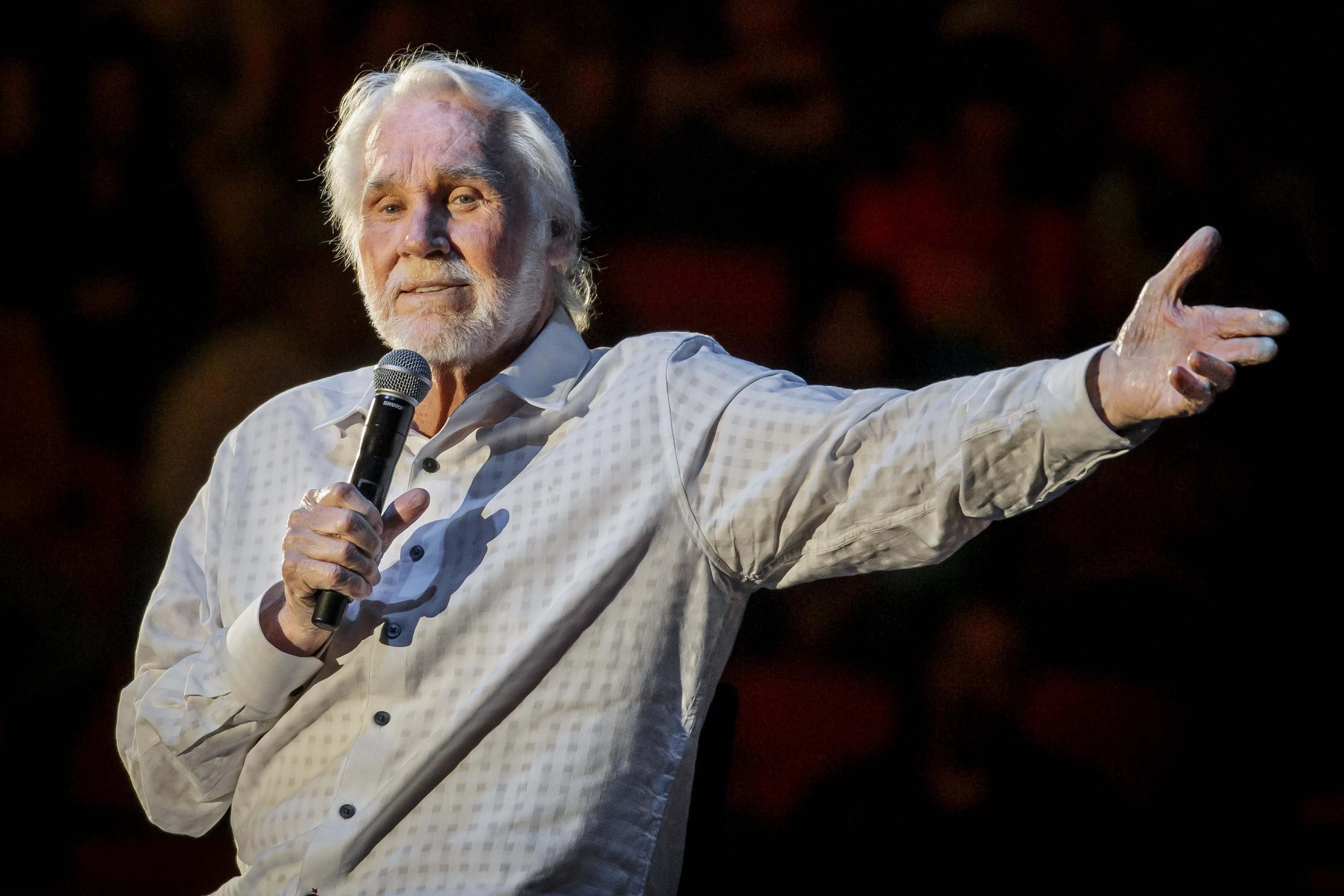 Kenny Rogers morreu aos 81 anos