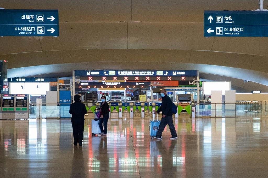 Por conta de diminui&ccedil;&atilde;o no n&uacute;mero de casos, China flexibilizar&aacute; deslocamento em Hubei