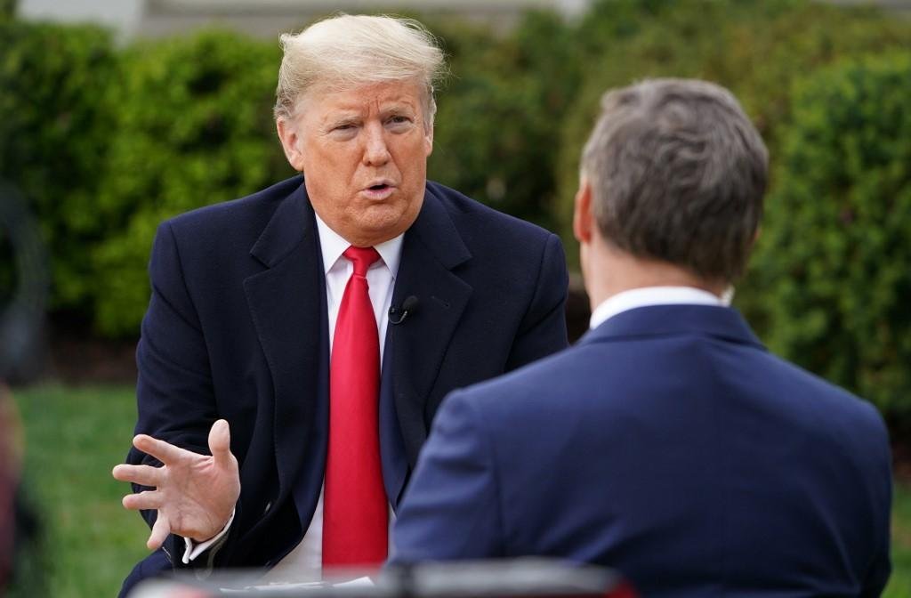 Donald Trump defendeu sua posi&ccedil;&atilde;o de relaxar o isolamento imposto pelo coronav&iacute;rus em v&aacute;rias partes dos Estados Unidos