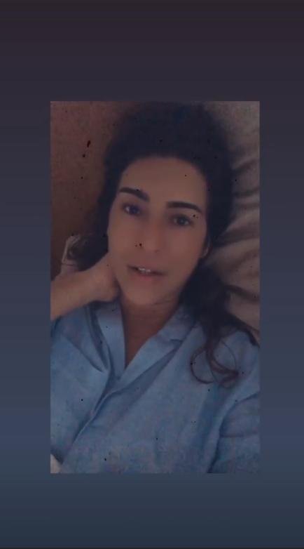 No Instagram, a atriz contou que n&atilde;o dormiu direito e tem sentido dores na barriga