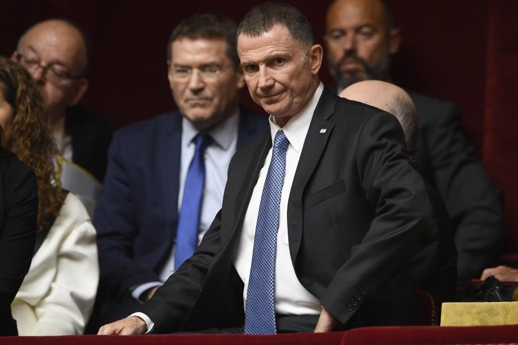 Anunciando sua demiss&atilde;o durante a sess&atilde;o legislativa, Edelstein criticou duramente o Tribunal Supremo