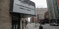 Cinemas em diversos lugares fecharam por causa do novo coronavírus
