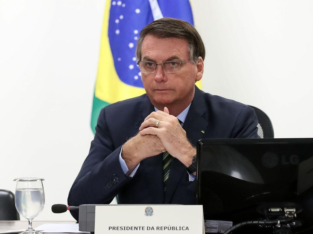 Bolsonaro e Mour&atilde;o divergem sobre isolamento social