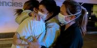 Médicos e enfermeiras se emocionam no cuidado de pacientes infectados pela Covid-19