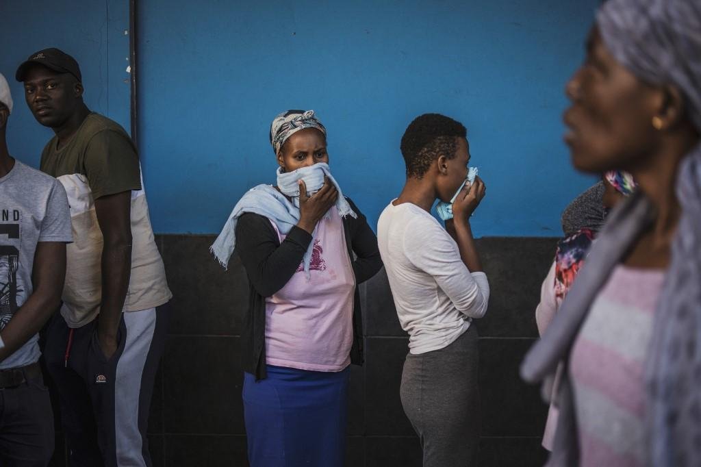 N&uacute;mero de mortos no Mundo pelo Covid-19 j&aacute; passa de 20 mil, segundo a OMS