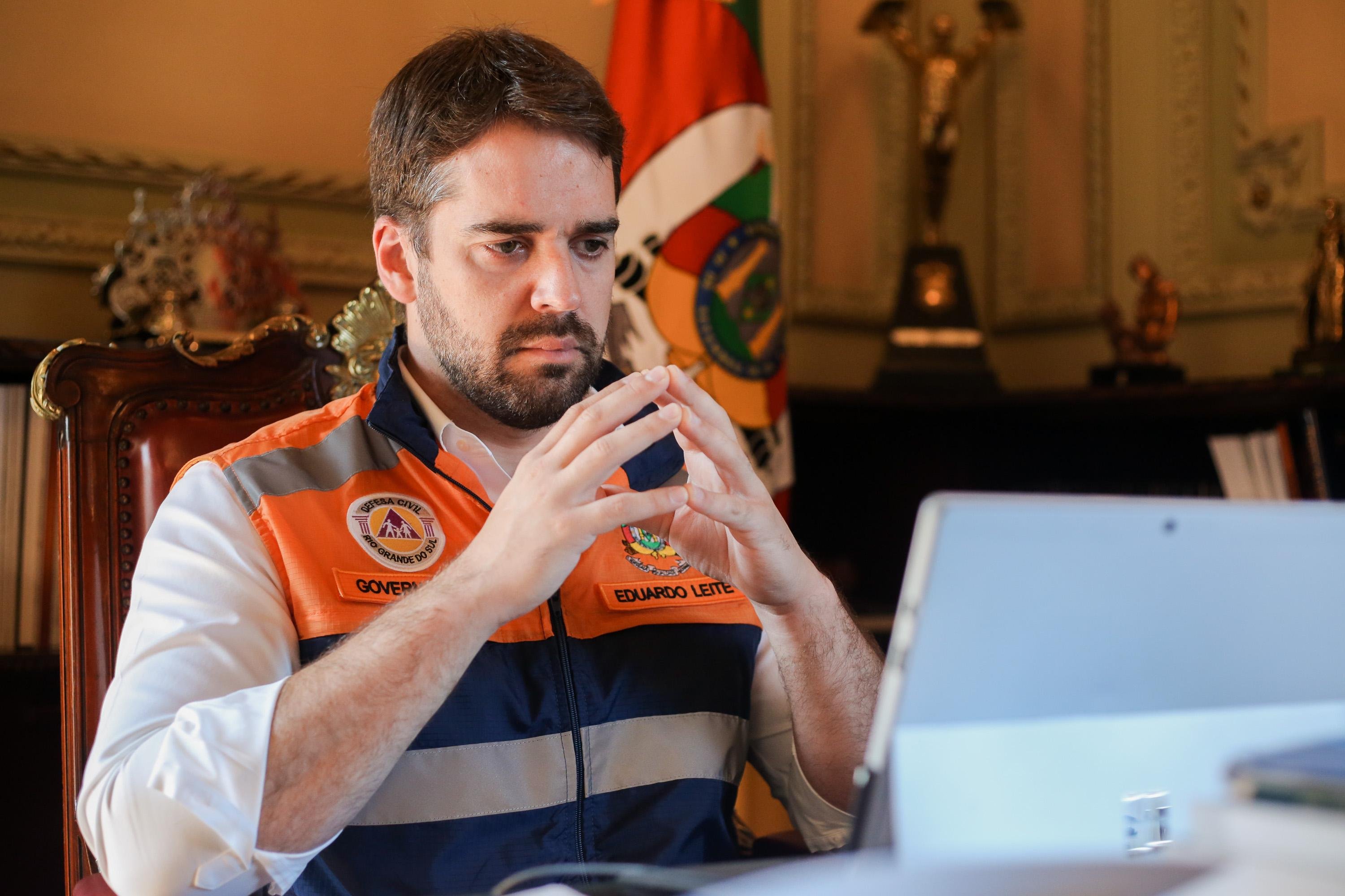 Governador anunciou compra e distribui&ccedil;&atilde;o de equipamentos de seguran&ccedil;a individual para munic&iacute;pios do RS