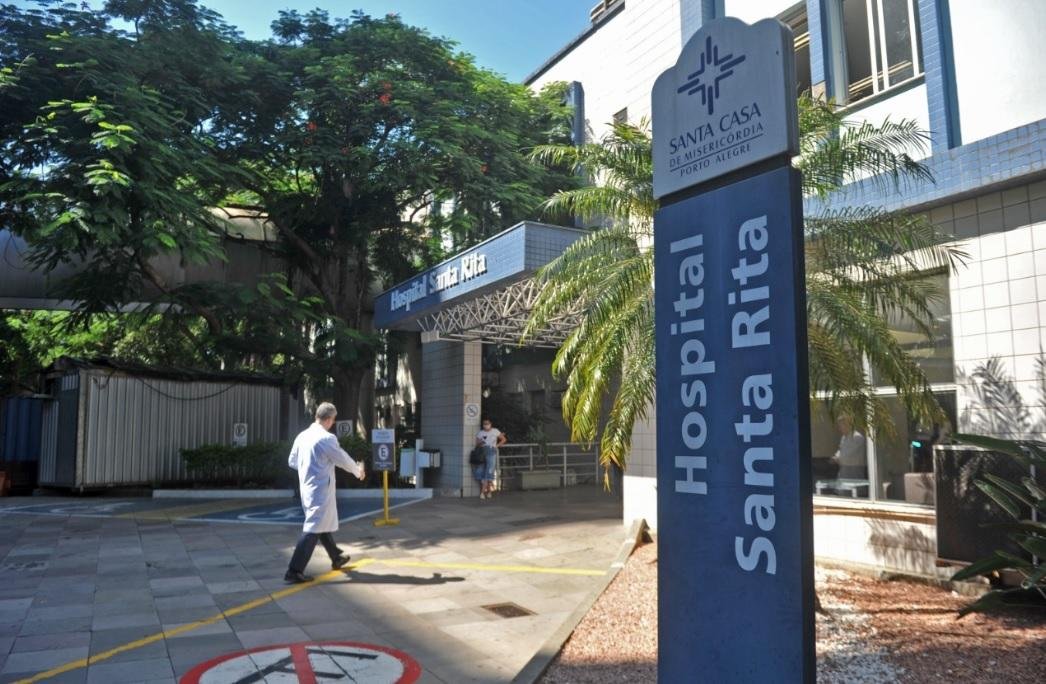Atualmente, a prefeitura mant&eacute;m parceira com a Santa Casa, Divina Provid&ecirc;ncia, Hospital da PUC e Vila Nova