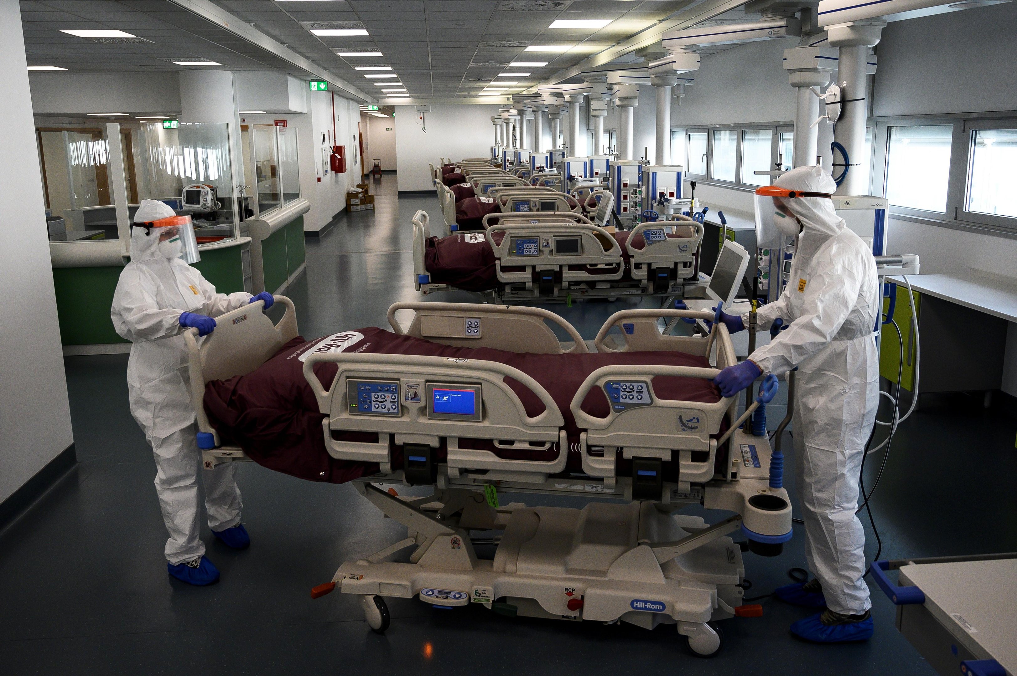 N&uacute;mero de pessoas que precisam ser hospitalizadas em terapia intensiva n&atilde;o &eacute; mais acentuadamente alto, como nas &uacute;ltimas semanas
