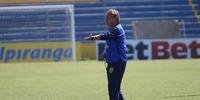 Pelotas optou por demitir o técnico Luiz Carlos Winck com o cenário de incerteza no futebol