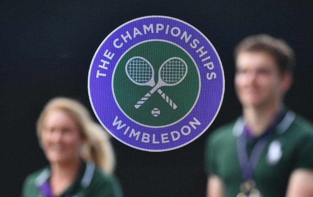 Ao mesmo tempo, a ATP e a WTA anunciaram a prolonga&ccedil;&atilde;o da suspens&atilde;o dos circuitos masculino e feminino