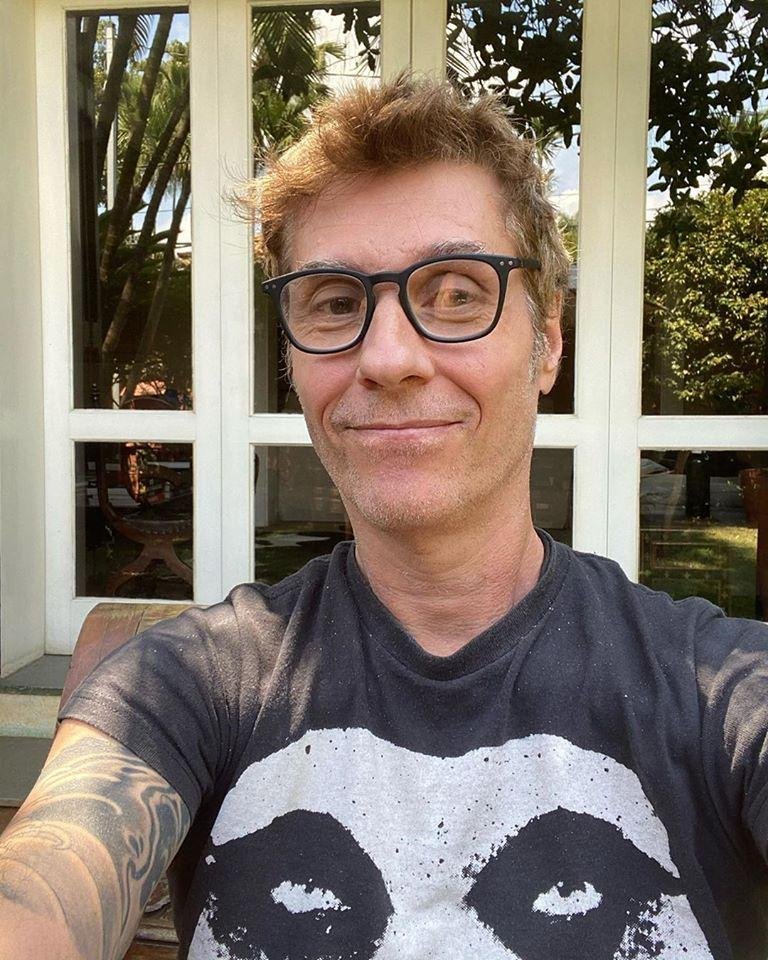 Dinho revelou que foi diagnosticado com Covid-19 em 25 de mar&ccedil;o