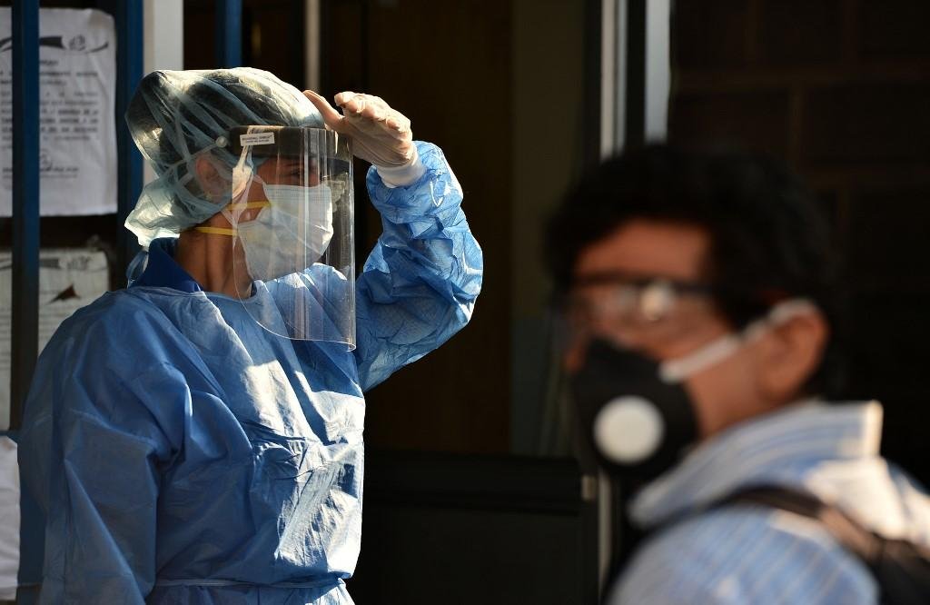 Desde o in&iacute;cio da epidemia, mais de 905.580 casos de cont&aacute;gio foram registrados em 187 pa&iacute;ses ou territ&oacute;rios