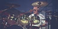 Roger Taylor, baterista do Queen, decidiu interagir com seus seguidores do Instagram durante a quarentena