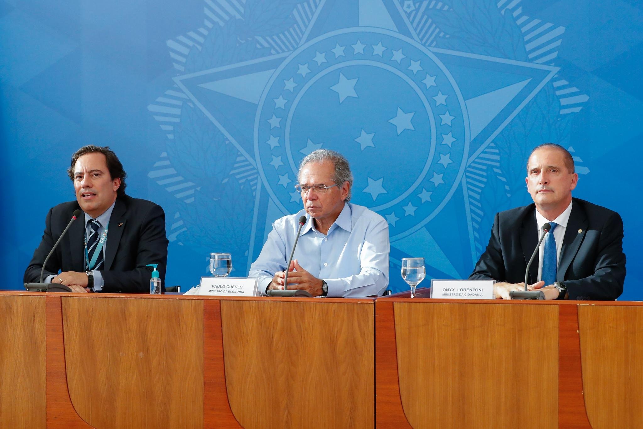 Coletiva de imprensa com o Ministro da Cidadania, Onyx Lorenzoni, o Ministro da Economia, Paulo Guedes e o Presidente da Caixa Econômica Federal, Pedro Guimarães