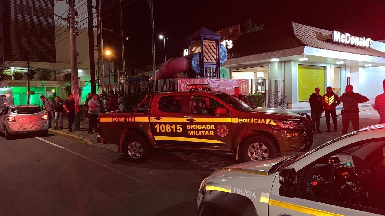 Movimenta&ccedil;&atilde;o de policiais militares chamou a aten&ccedil;&atilde;o na &aacute;rea central da cidade