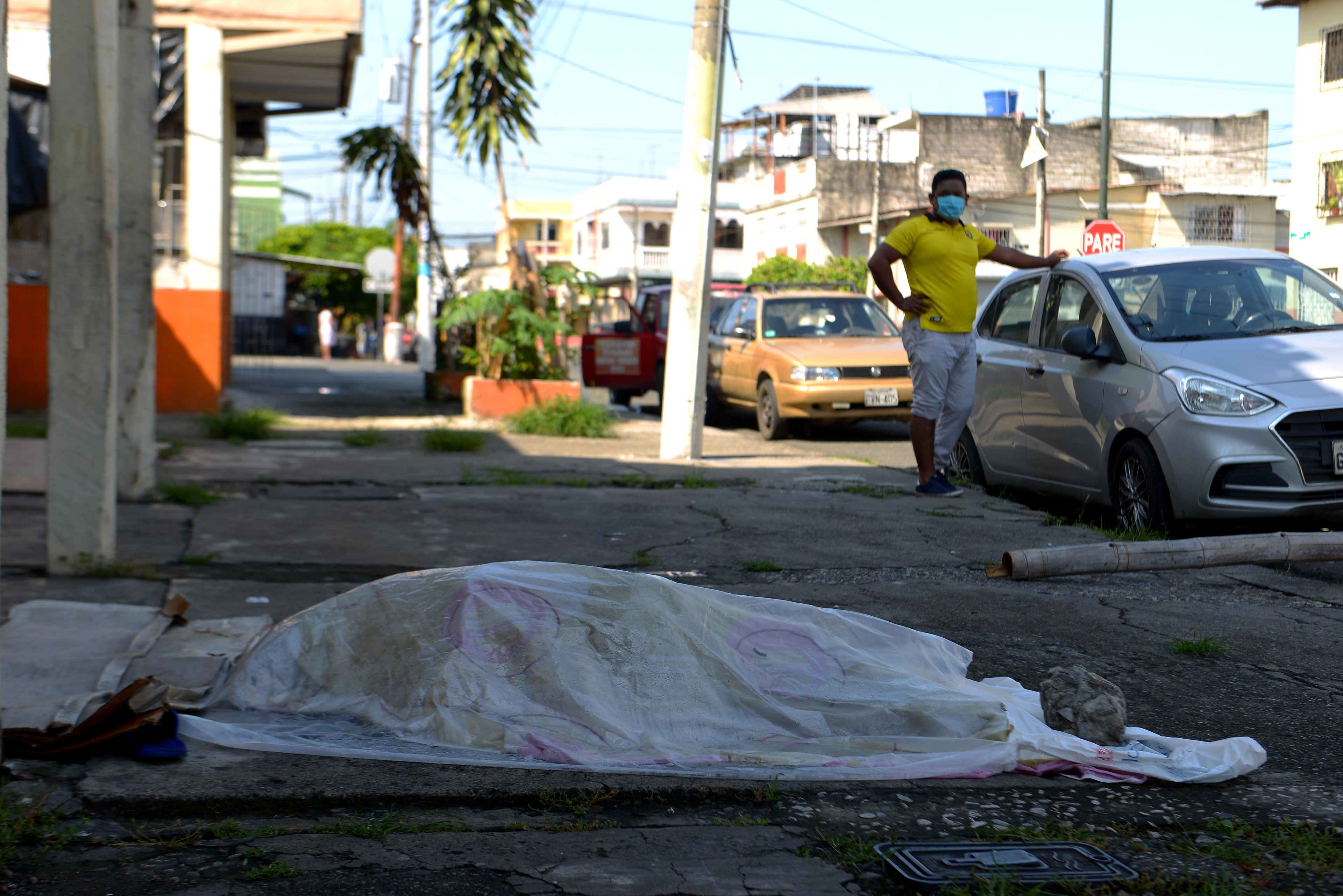 Sonnenholzner, que lidera o Comit&ecirc; de Opera&ccedil;&otilde;es de Emerg&ecirc;ncia (COE) ativado para enfrentar a atual emerg&ecirc;ncia sanit&aacute;ria, ofereceu seus p&ecirc;sames
