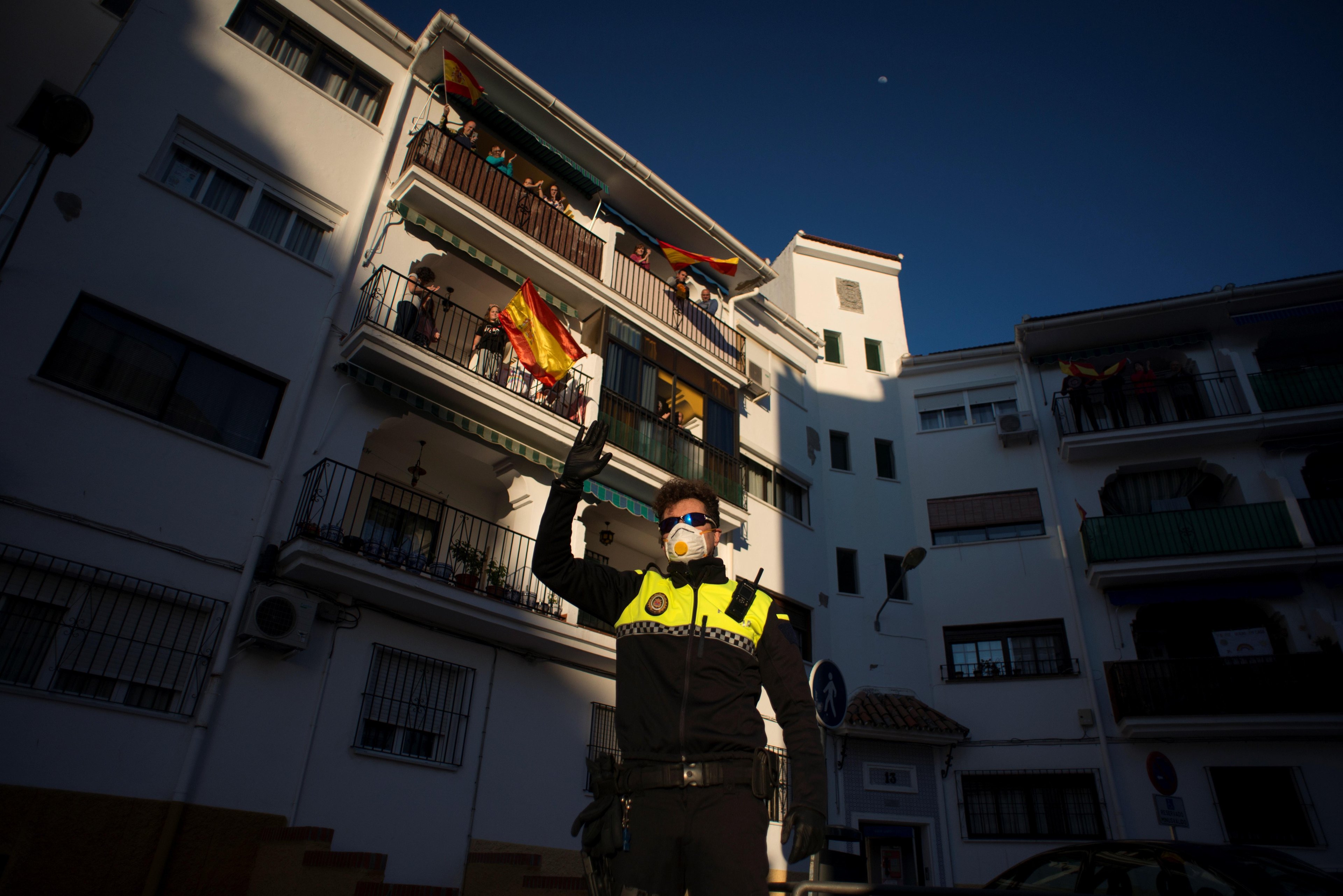 Policial agradece moradores da cidade de Ronda por permanecerem em isolamento