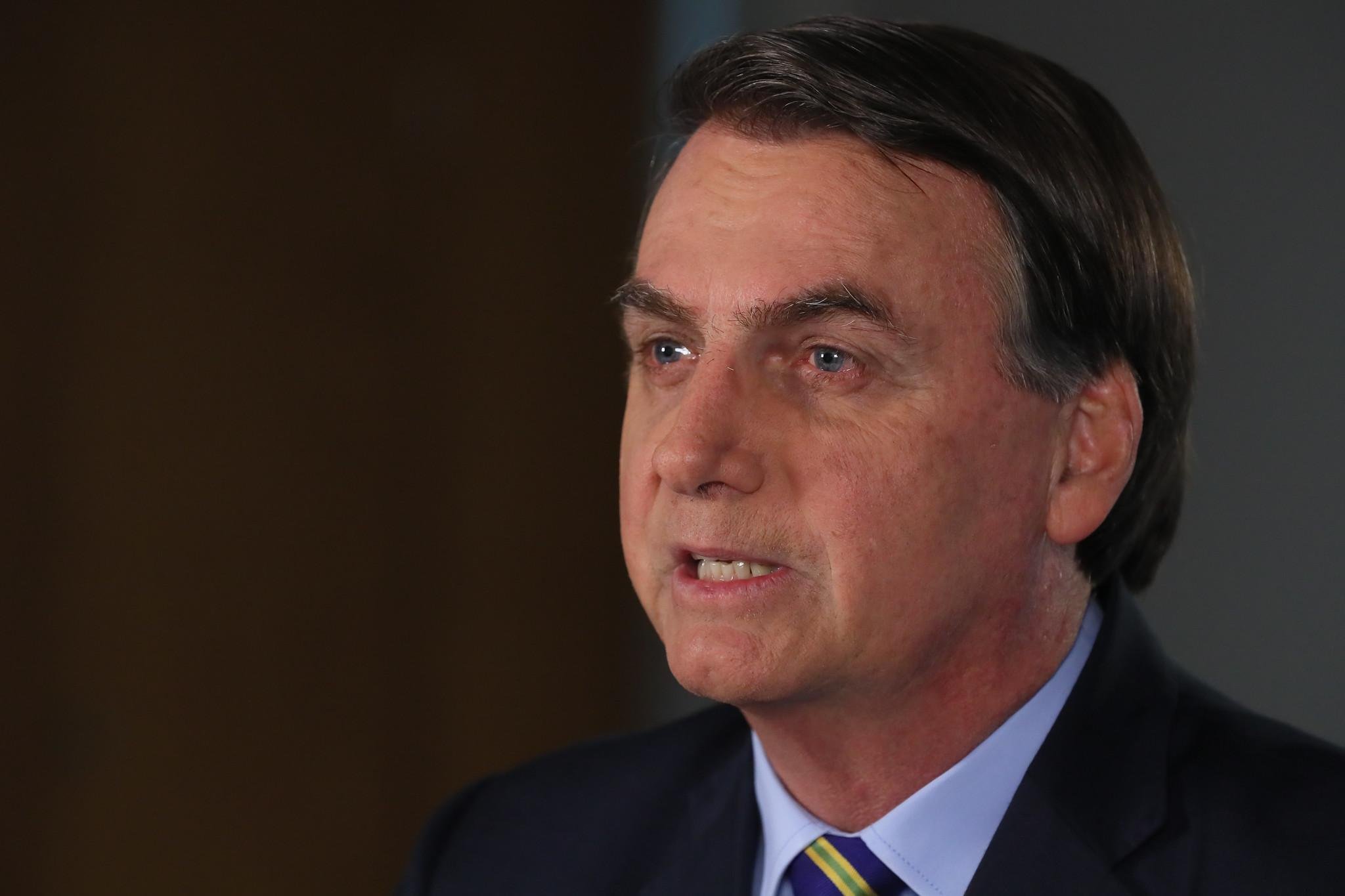 Presidente defende o fim da medida e pede isolamento somente de pessoas do grupo de risco