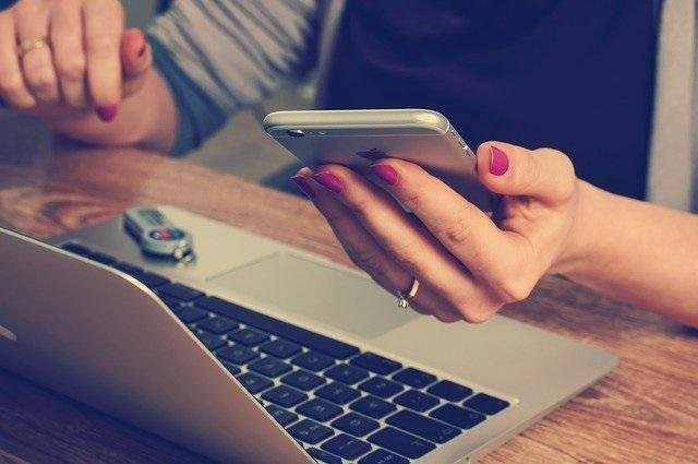 Paciente com suspeita de Covid-19 ser&aacute; encaminhado para uma tele-orienta&ccedil;&atilde;o com um dos especialistas da rede formada pelo App