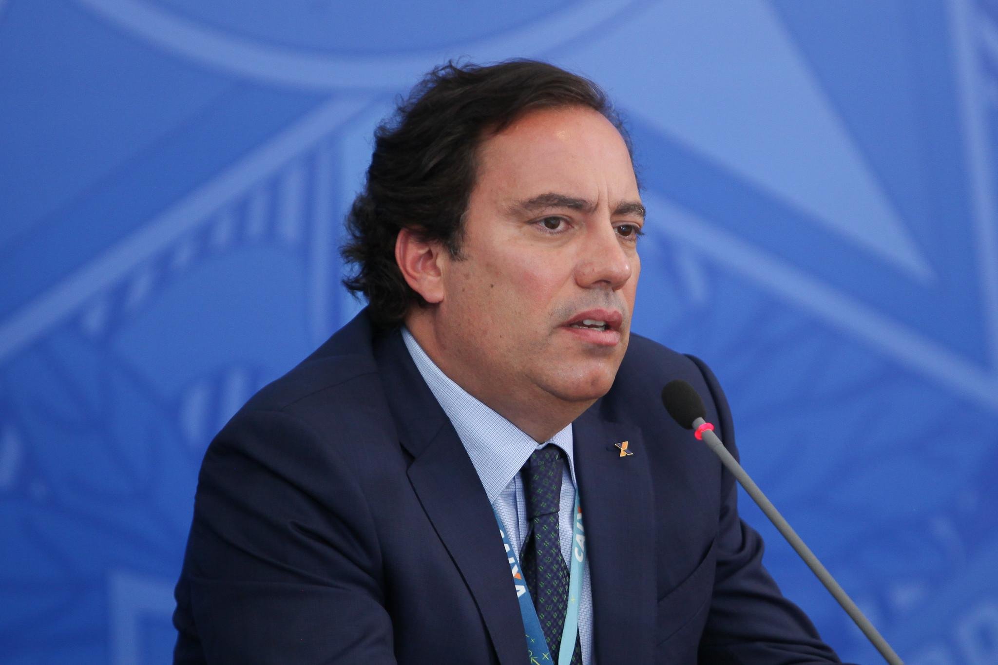 Presidente da Caixa, Pedro Guimar&atilde;es, disse que h&aacute; um esfor&ccedil;o para que esses brasileiros "paguem conta de &aacute;gua, conta de luz, transfer&ecirc;ncias DOC" por meio digital "para que n&atilde;o precisem sair de casa"