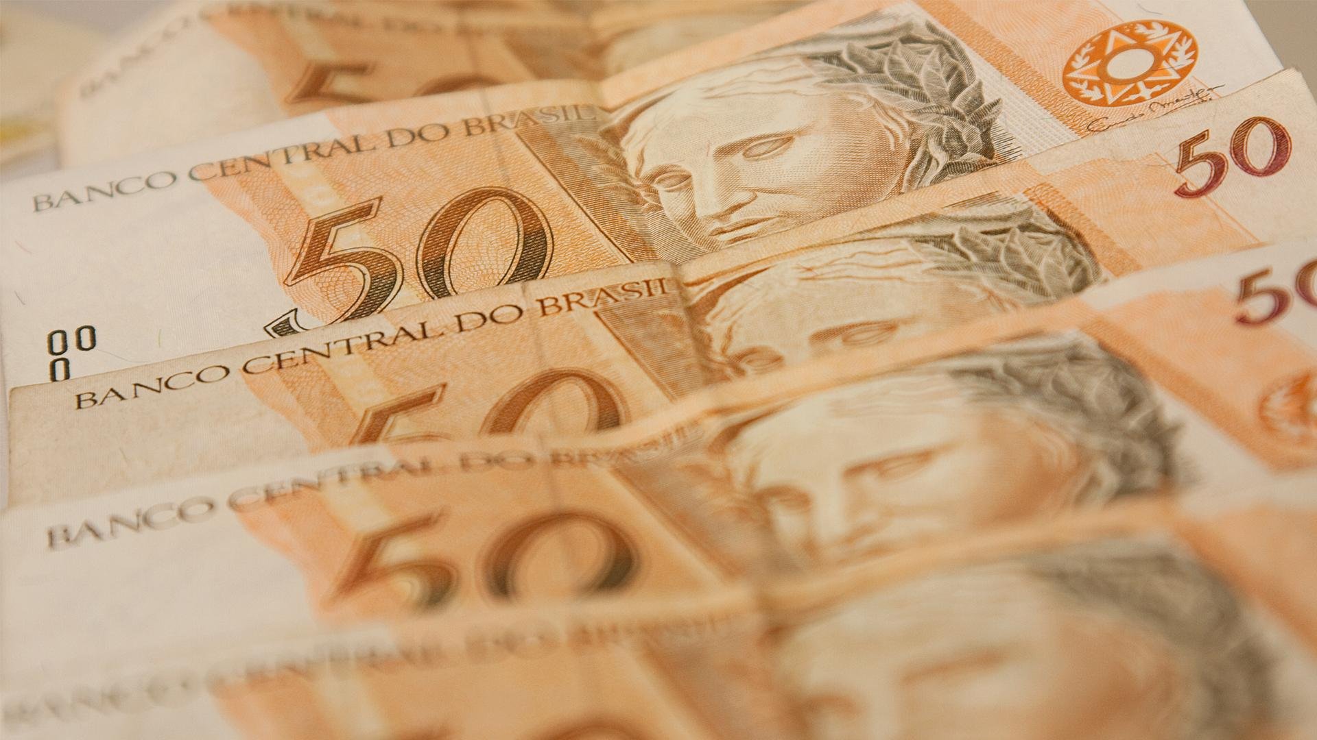 No total, o BNDES ter&aacute; R$ 40 bilh&otilde;es, a metade por m&ecirc;s, para o financiamento de dois meses da folha de pagamento dessas empresas