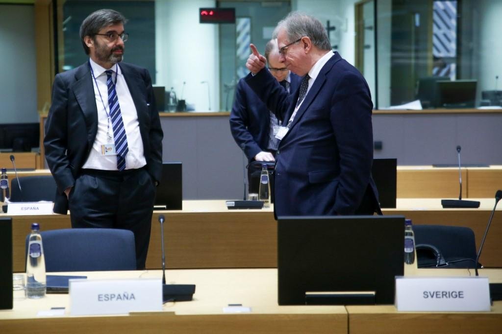 UE tenta chegar em consenso econ&ocirc;mico sobre novo coronav&iacute;rus