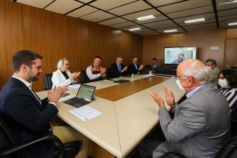 Acordo foi assinado nesta quarta-feira