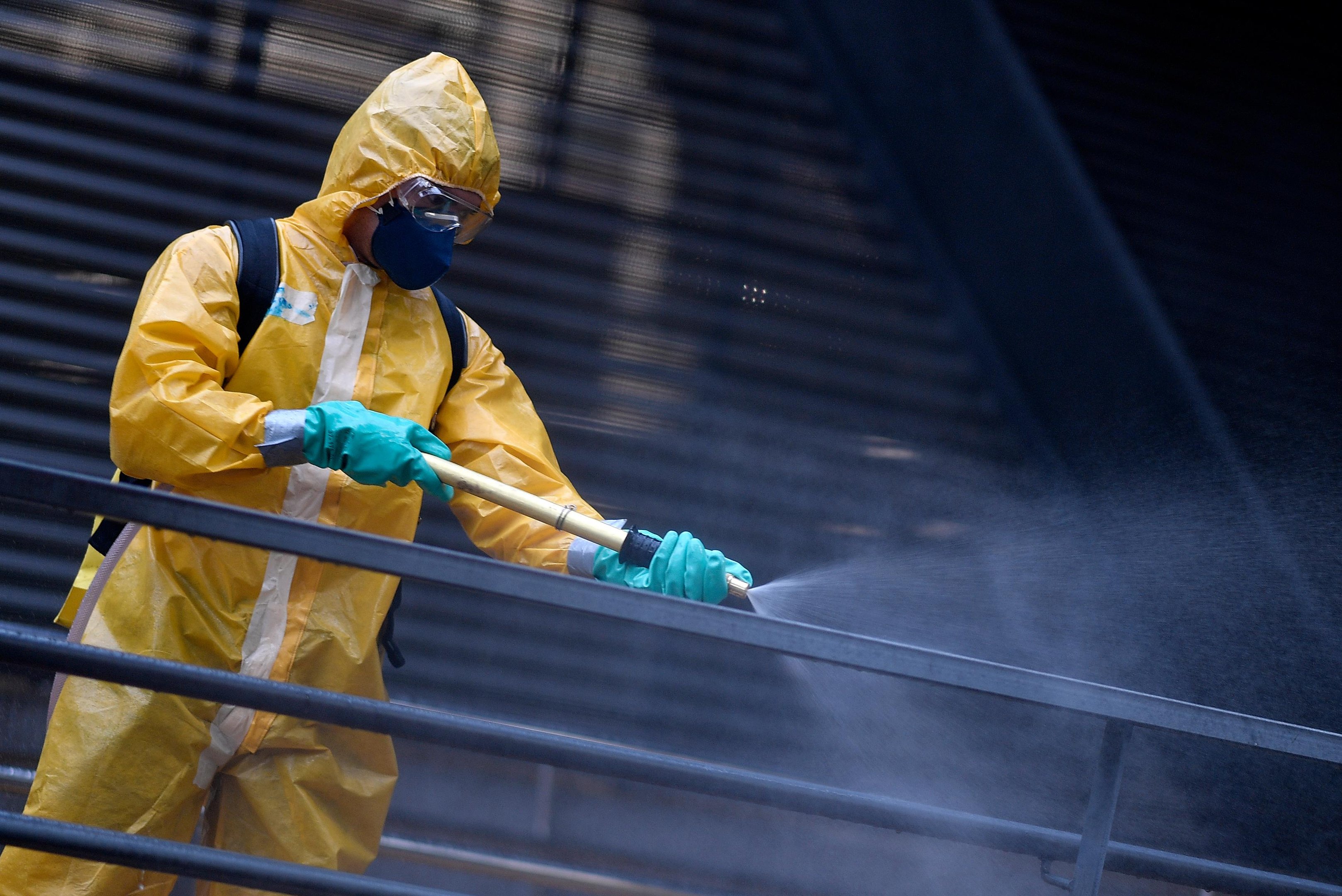 L&iacute;deres mundiais buscam solu&ccedil;&otilde;es para a pandemia do novo coronav&iacute;rus