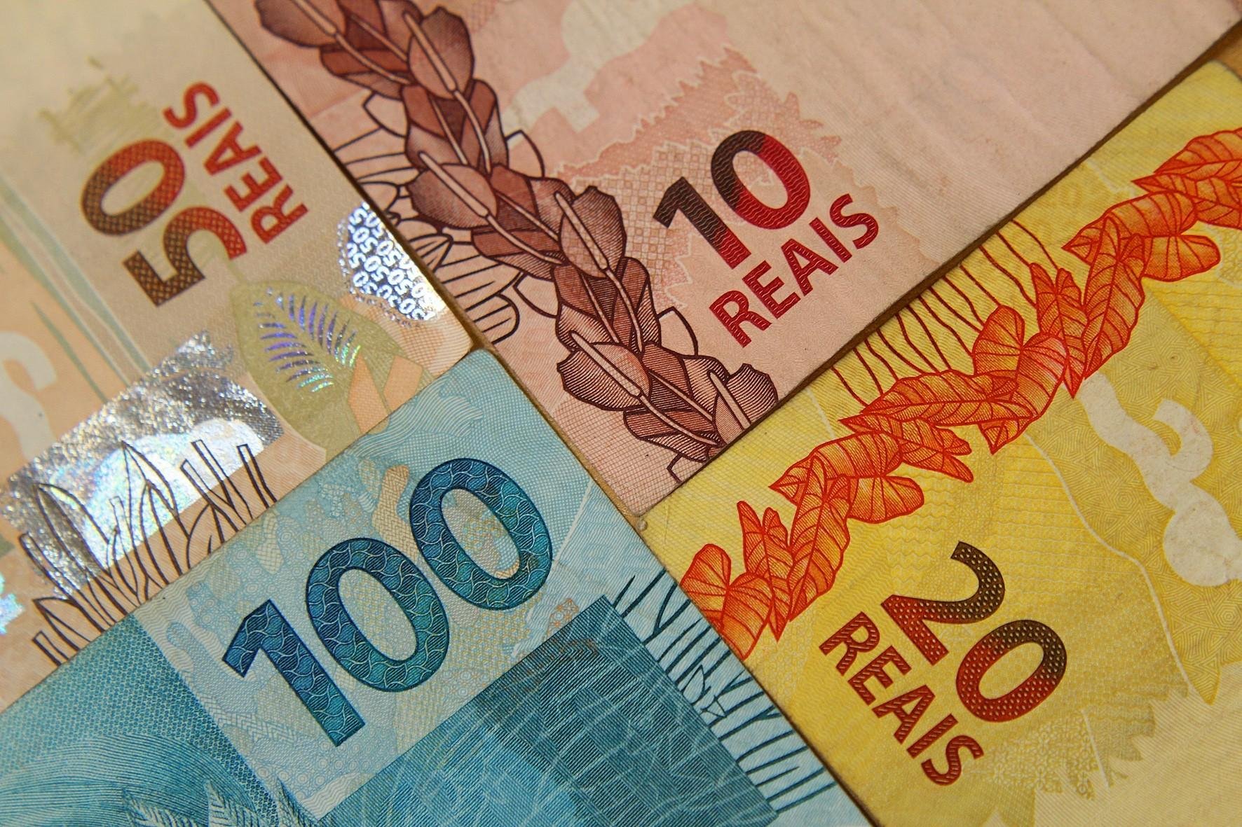 Estimativa do Governo Federal &eacute; de que, ao todo, cerca de 70 milh&otilde;es de brasileiros sejam beneficiados pelo aux&iacute;lio de R$ 600