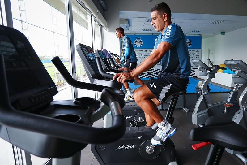 Gr&ecirc;mio elaborou a&ccedil;&otilde;es conjuntas para minimizar preju&iacute;zo f&iacute;sico de jogadores