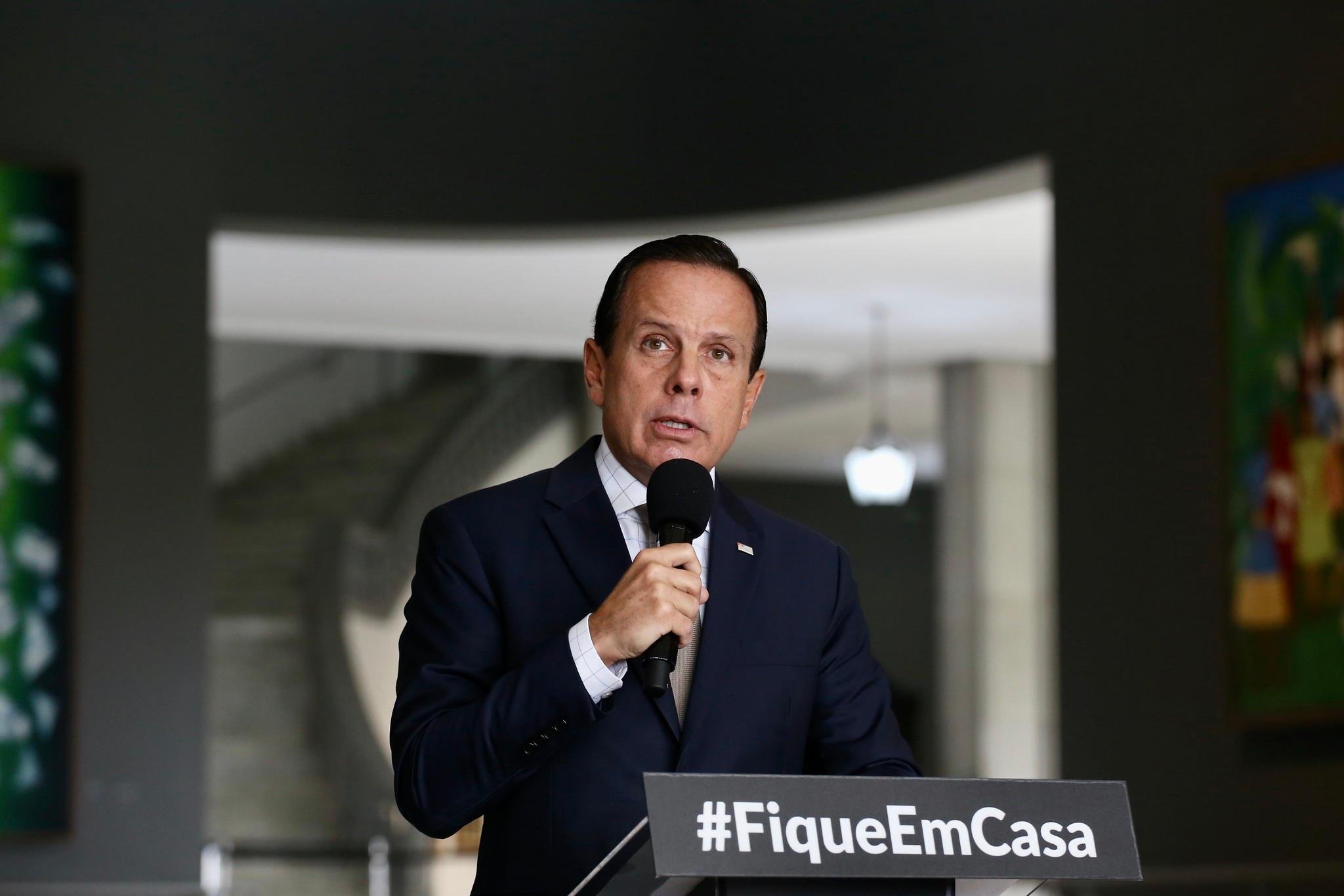 Governador de S&atilde;o Paulo, Jo&atilde;o Doria (PSDB), disse que seria um "desastre" e "um risco para a sa&uacute;de p&uacute;blica do Pa&iacute;s" o eventual desligamento do ministro da Sa&uacute;de, Luiz Henrique Mandetta