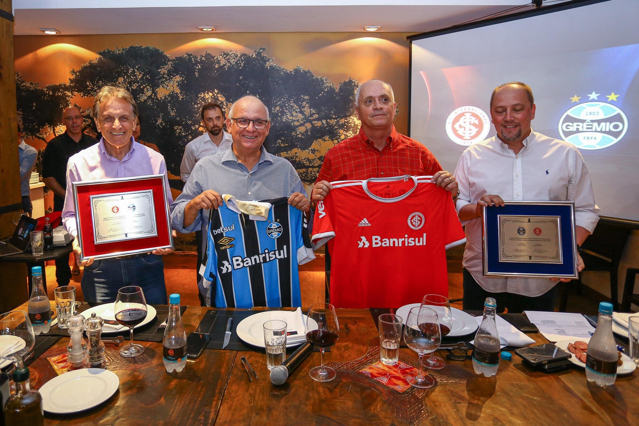 A gangorra quebrou e Gr&ecirc;mio e Inter est&atilde;o igualmente mal dentro e fora de campo