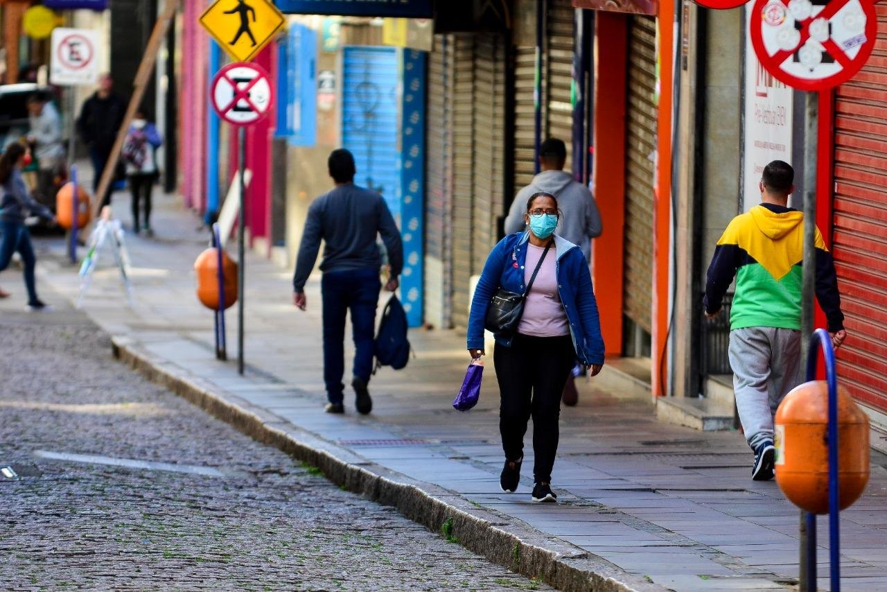 Porto Alegre chega aos 355 casos