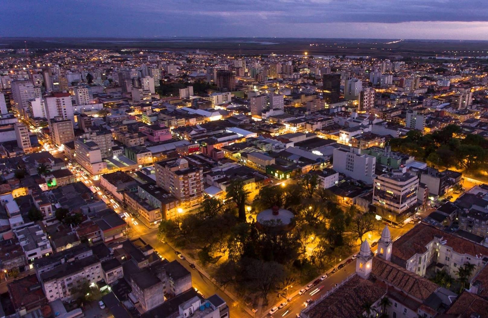 A prefeita adiantou que o hor&aacute;rio de funcionamento do com&eacute;rcio deve ser de seis horas corridas.