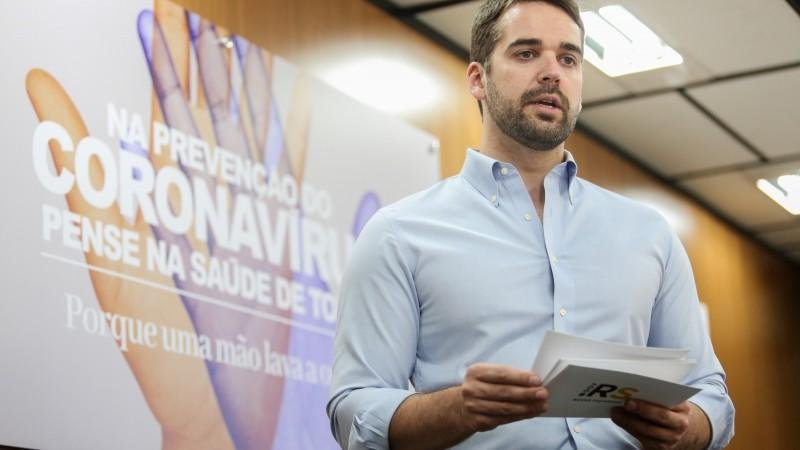 Eduardo Leite lamentou demiss&atilde;o de Mandetta: "Dedica&ccedil;&atilde;o exemplar"