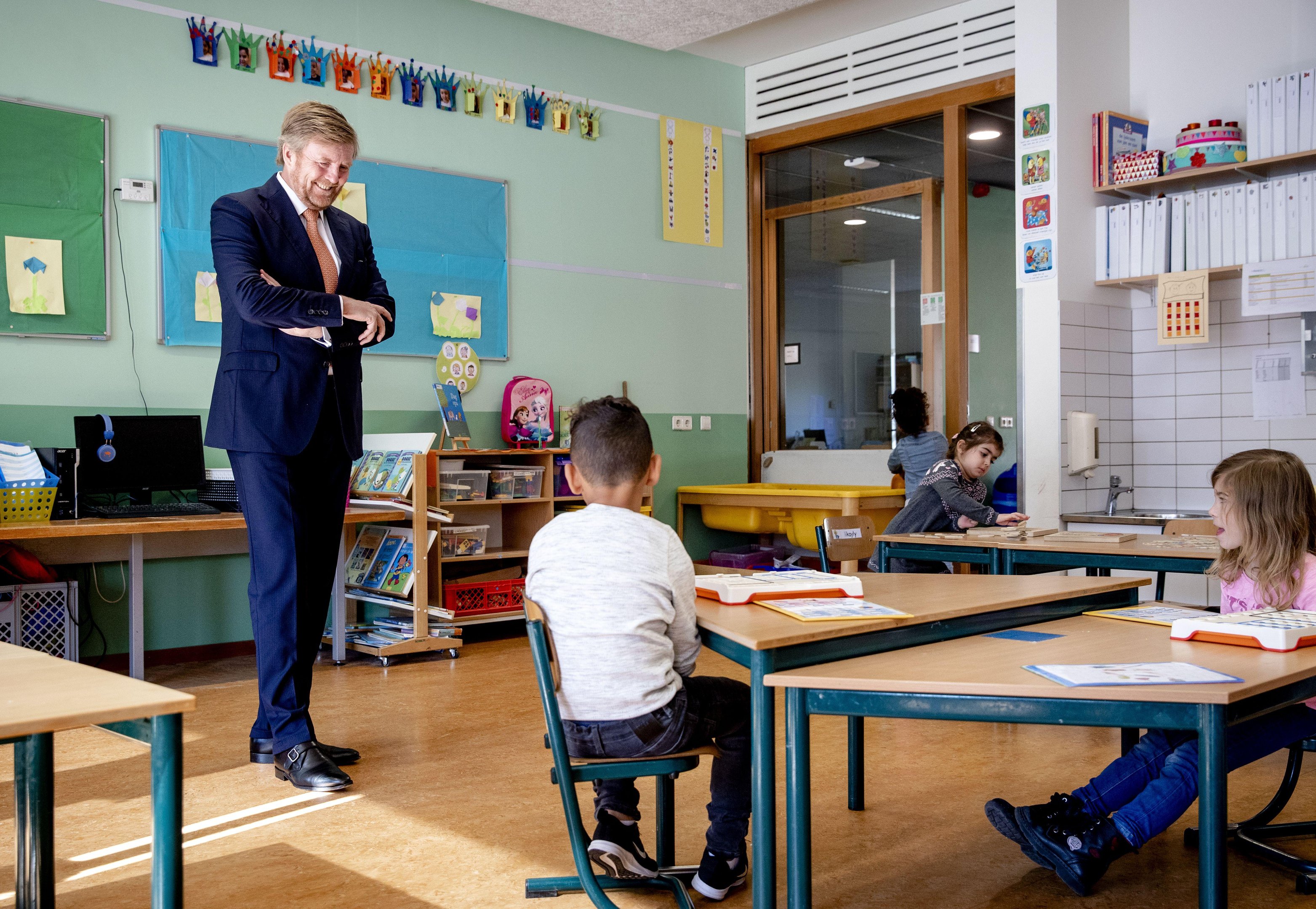 Crian&ccedil;as voltaram &agrave;s aulas na Dinamarca