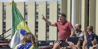 Presidente Jair Bolsonaro participou do evento que pediu o fechamento do STF e do Congresso Nacional, além da intervenção militar