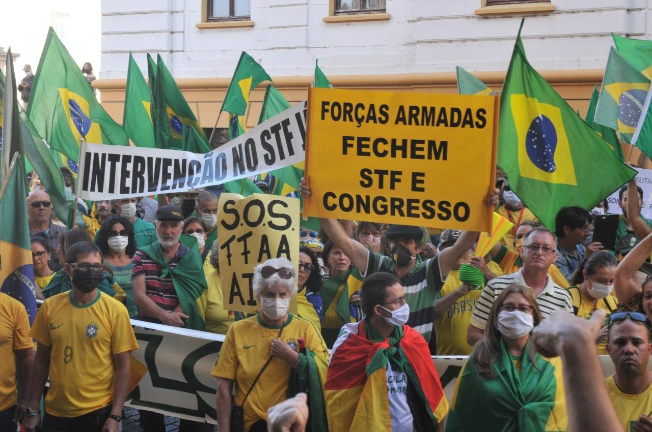 Recomenda&ccedil;&otilde;es foram elaboradas ap&oacute;s atos que incitavam &agrave; quebra do regime democr&aacute;tico