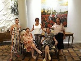 Dona Gessy e as filhas